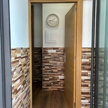 Apartamento Deluxe Barajas Madrid Esterno foto