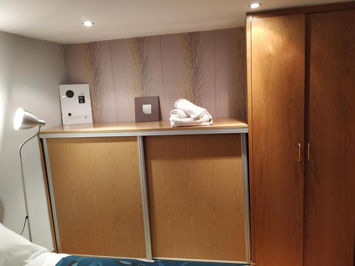 Apartamento Deluxe Barajas Madrid Esterno foto