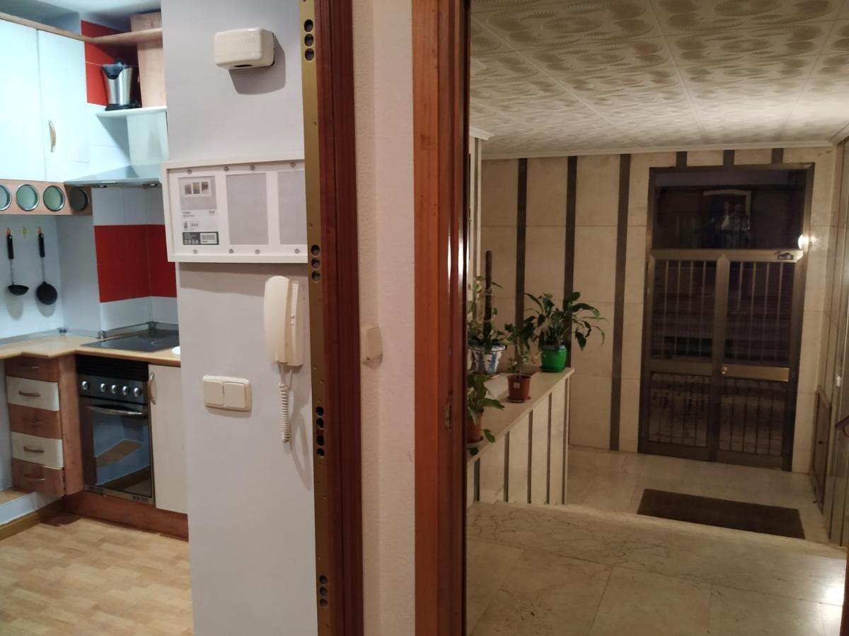 Apartamento Deluxe Barajas Madrid Esterno foto