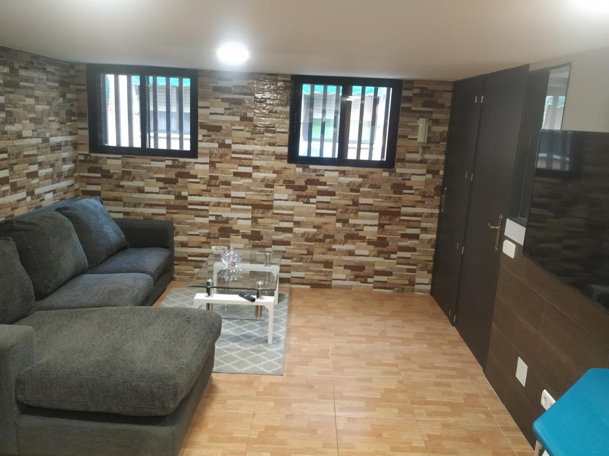 Apartamento Deluxe Barajas Madrid Esterno foto