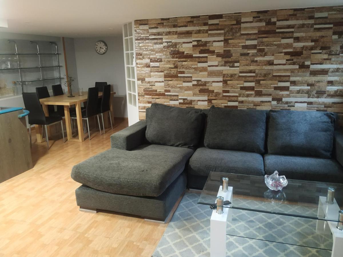 Apartamento Deluxe Barajas Madrid Esterno foto