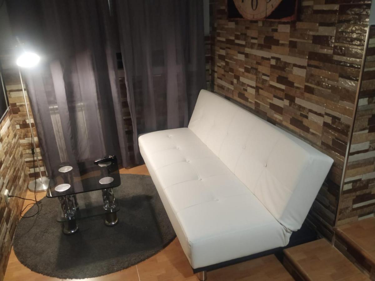 Apartamento Deluxe Barajas Madrid Esterno foto