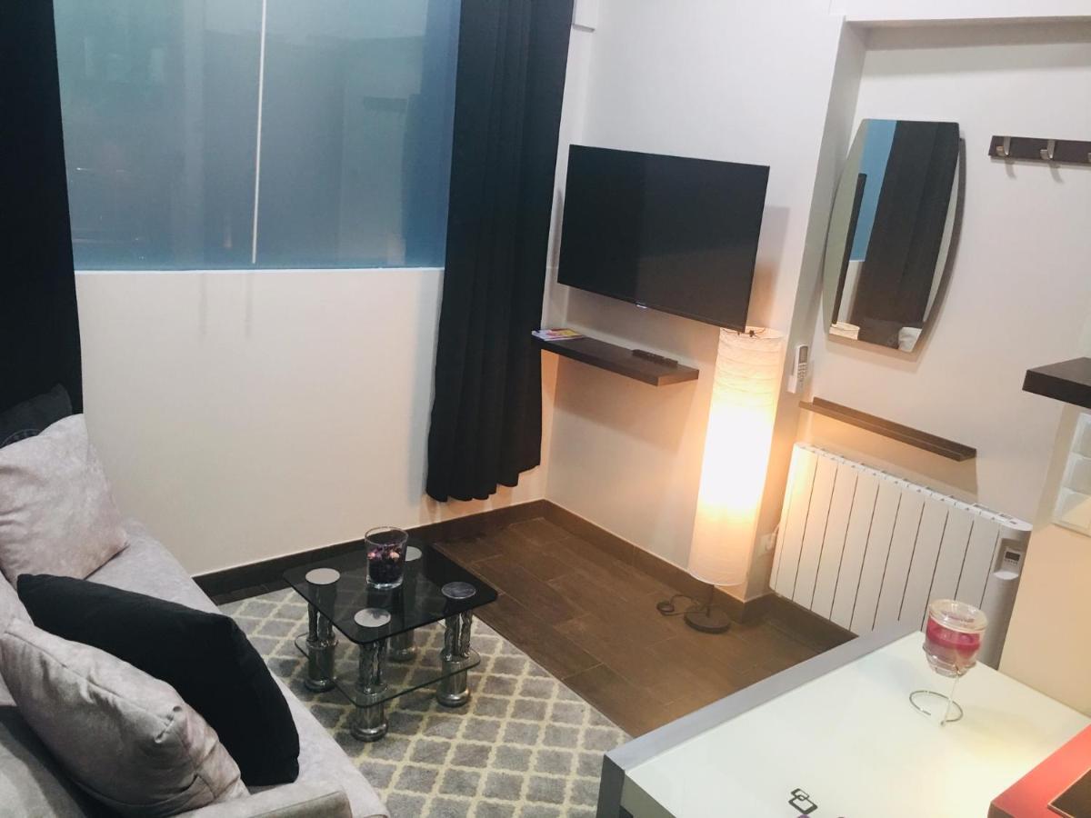 Apartamento Deluxe Barajas Madrid Esterno foto